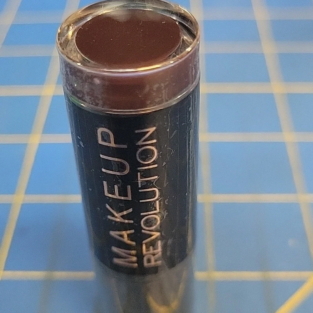 Makeup Revolution Lipstick 3.2g New Make Me Tonight